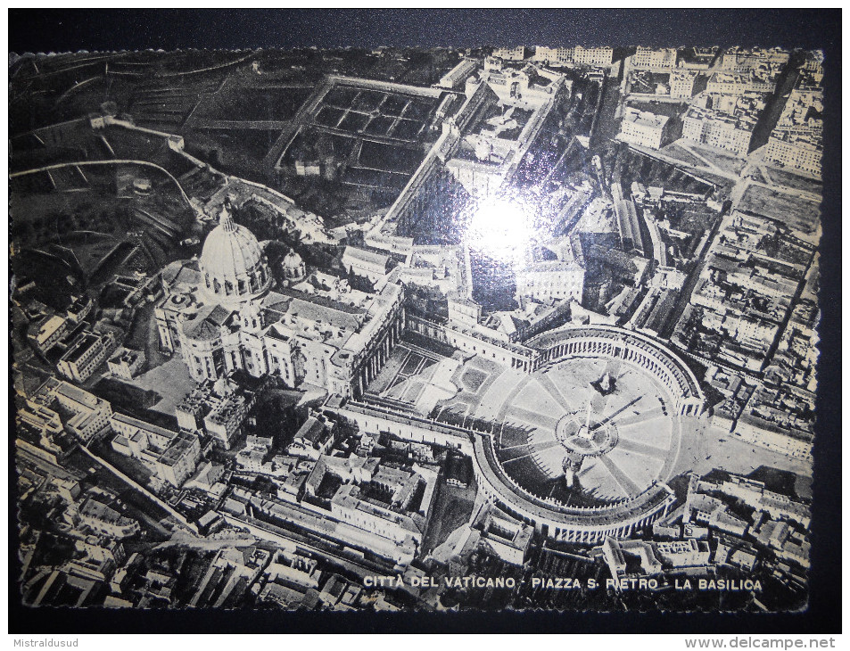 Vatican Carte De 1950 Pour Lille - Lettres & Documents