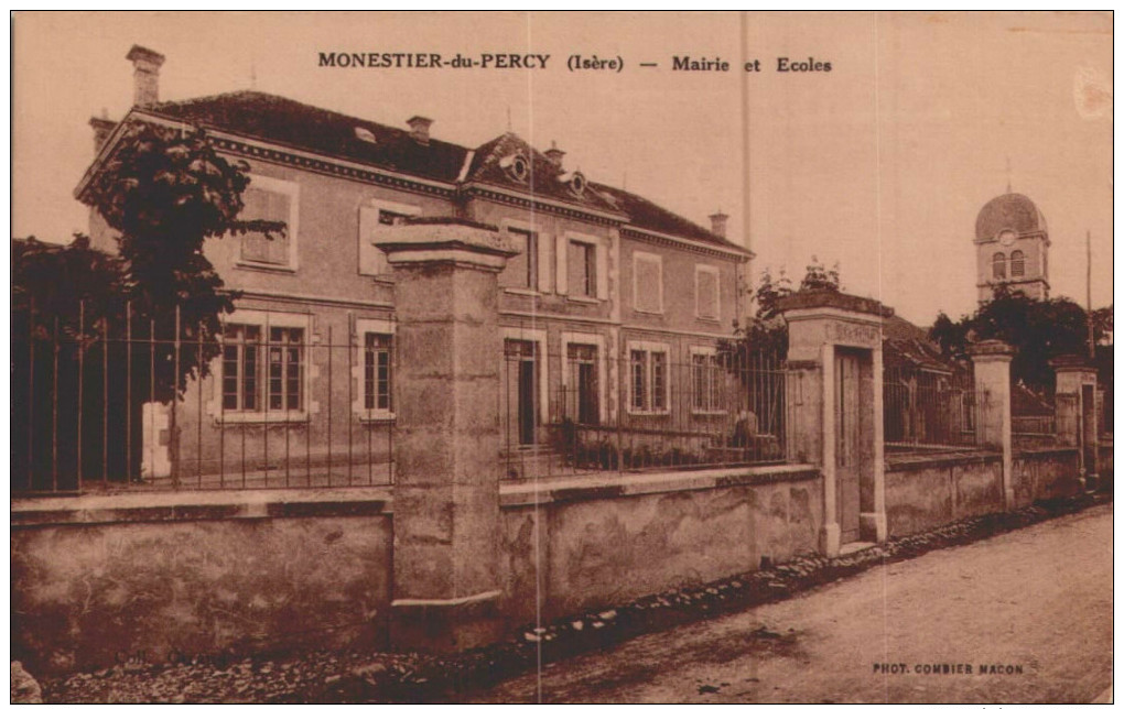 MONESTIER  DU PERCY /ECOLE /MAIRIE/ TRAIT  VERTICAL  CAUSE  SCAN / LOT 1656 - Autres & Non Classés