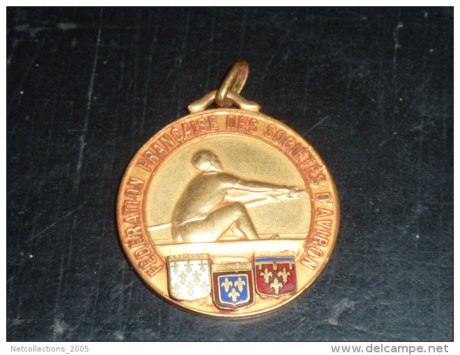 BROCHE INSIGNE - FEDERATION FRANCAISE DES SOCIETES D'AVIRON - RARE AVIRON SPORT - Rowing