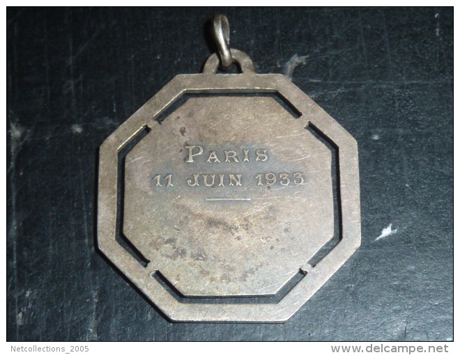 BROCHE INSIGNE - YOUGOSLAVIE ANGLETERRE FRANCE MATCH A HUIT RAMEURS - PARIS LE 11 JUIN 1933 - RARE AVIRON SPORT - Rowing