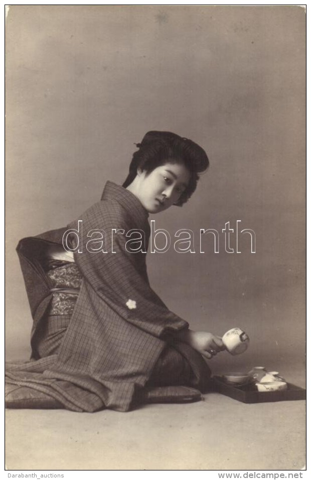 ** T2 Japán Gésa / Japanese Geisha With Tea Cup - Non Classés