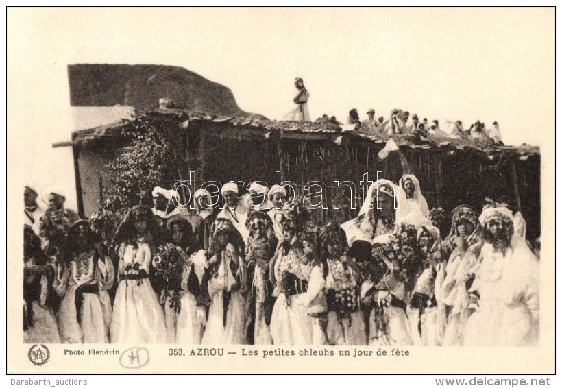 ** T1 Azrou, Chleuhs / Shilha Children At A Ceremony - Sin Clasificación