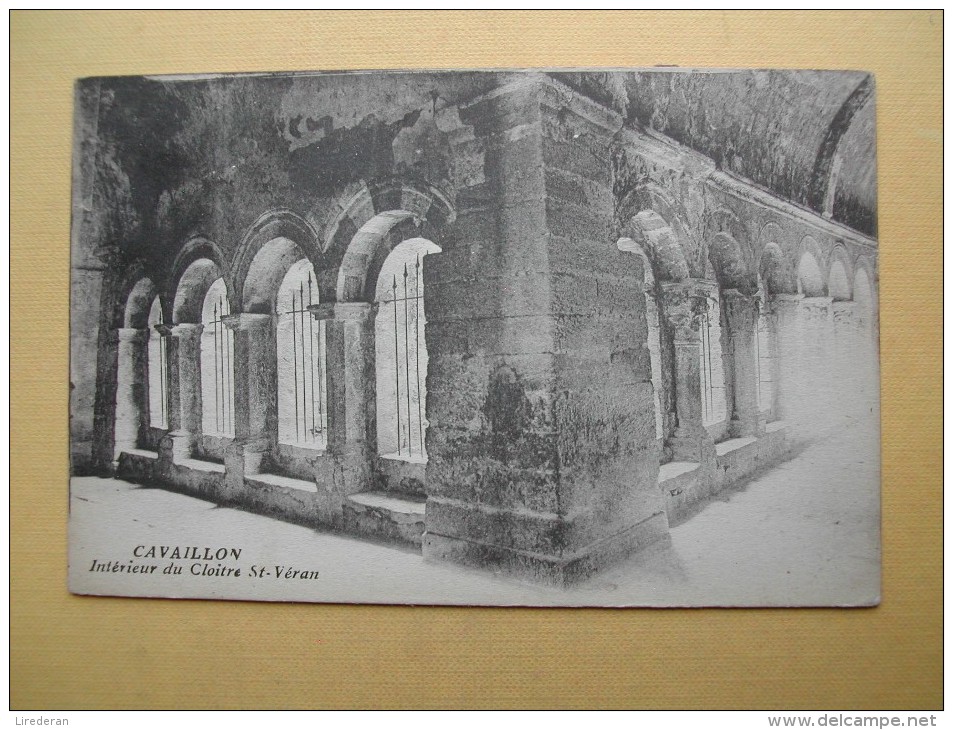 CAVAILLON. La Cathédrale Notre-Dame Et Saint-Véran. Le Cloître. - Cavaillon