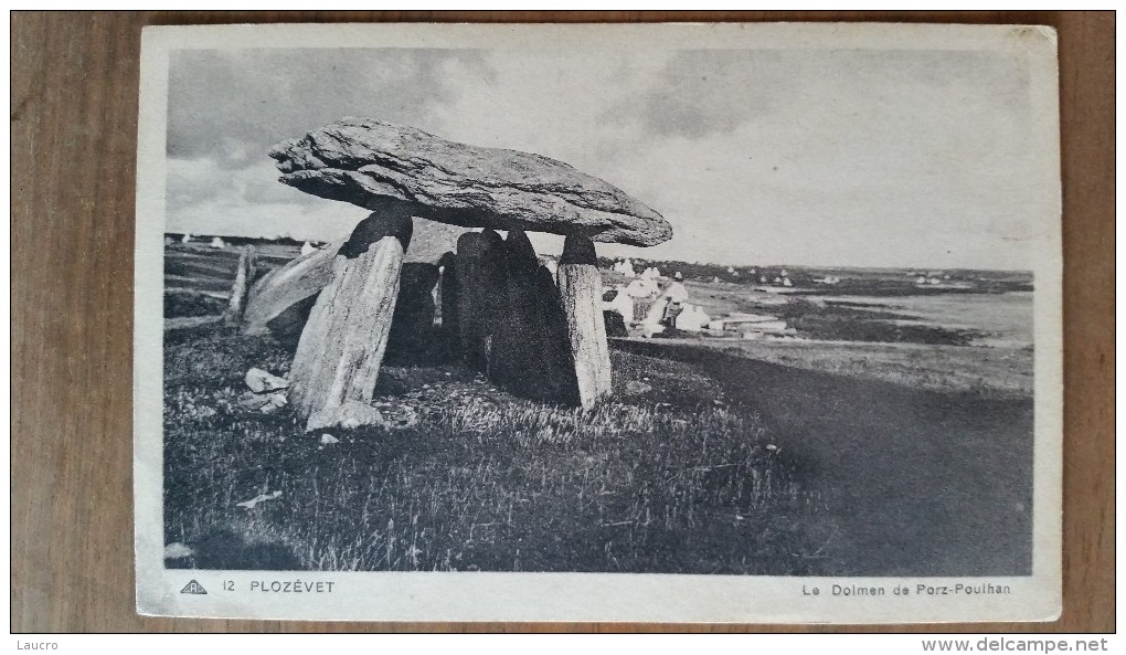 Plozevet.le Dolmen De Porz Poulhan. CAP N ° 12 - Plozevet