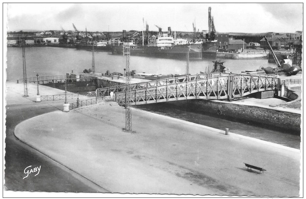 LA ROCHELLE / LE PONT TOURNANT /A1 - La Rochelle