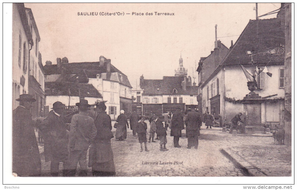 Saulieu - Place Des Terreaux - Saulieu