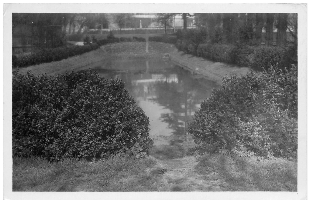 CARRIERES SUR SEINE - LA PETITE PIECE D'EAU DE LA MAIRIE - Carrières-sur-Seine