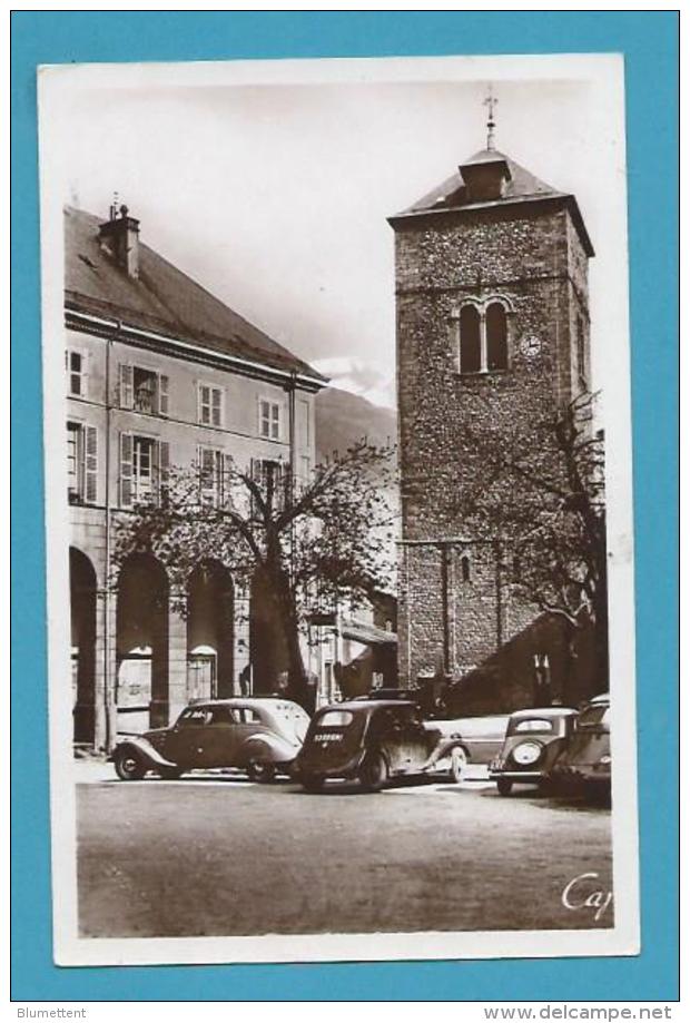 CPSM Place De L'Hôtel De Ville Les Portiques Et Le Clocher ST JEAN DE MAURIENNE 73 - Saint Jean De Maurienne