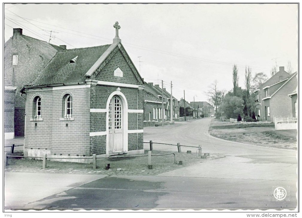 Veerle : Pastorijstraat Met Kapel Van O.L.Vr. Van Bijstand - Laakdal