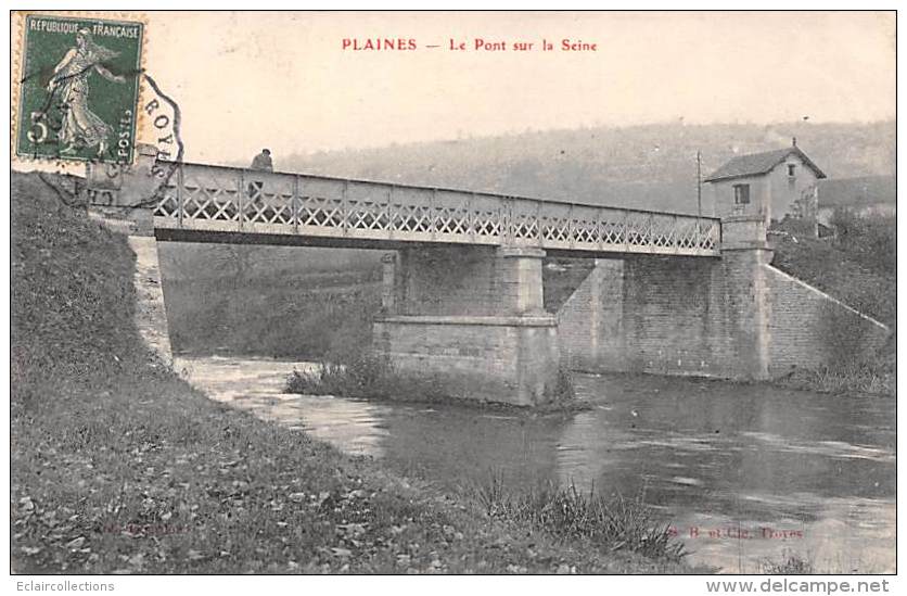Plaines       10         Le Pont Sur La Seine - Other & Unclassified
