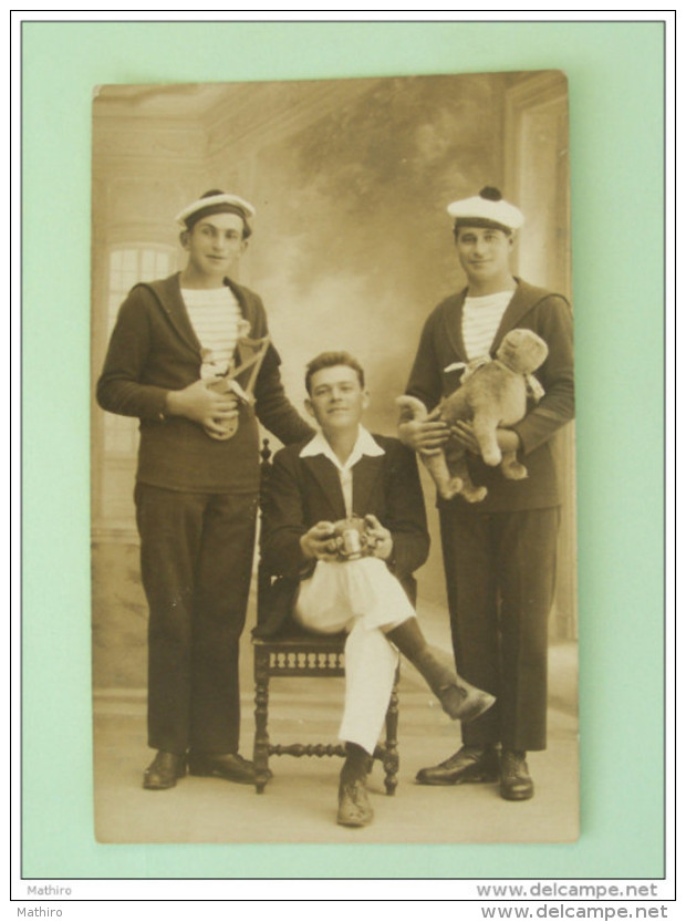 QUIMPERLé - Carte Photo - Marins  , Sur Le Béret ,inscription Duguay Trouin , Photographe Honoré - Quimperlé