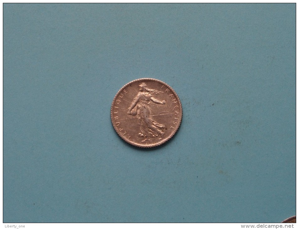 1915 - 1 Franc / KM 844.1 ( Uncleaned Coin / For Grade, Please See Photo ) !! - Autres & Non Classés