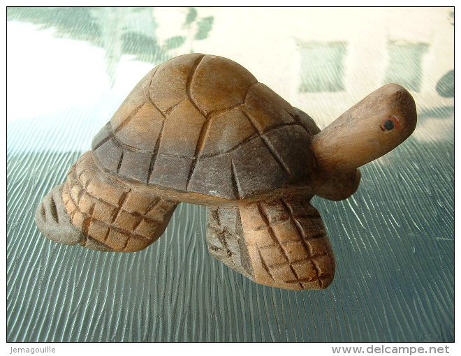 Tortue En Bois - 4-02 - Figurne Longueur 13 Cm - Largeur 7 Cm -  Hauteur 5,5cm - Bois