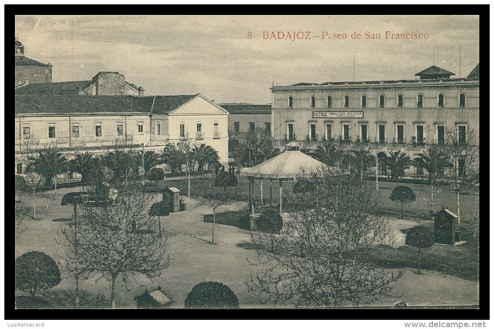 BADAJOZ - Paseo De San Francisco( Ed. La Luz Nº 8)  Carte Postale - Badajoz