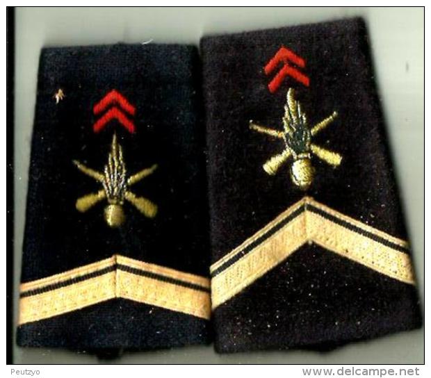 Epaulettes Fourreau Artillerie Infanterie - Ecussons Tissu