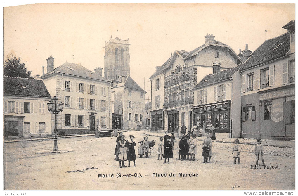 78-MAULE- PLACE DU MARCHE - Maule