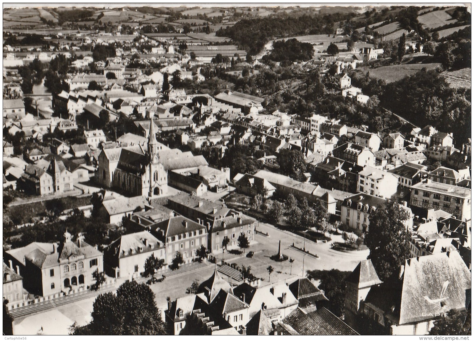 65 - MAULEON-SOULE (BAROUSSE) - 5 - L'Eglise - Le Fronton - Le Monument Aux Morts - Mauleon Barousse