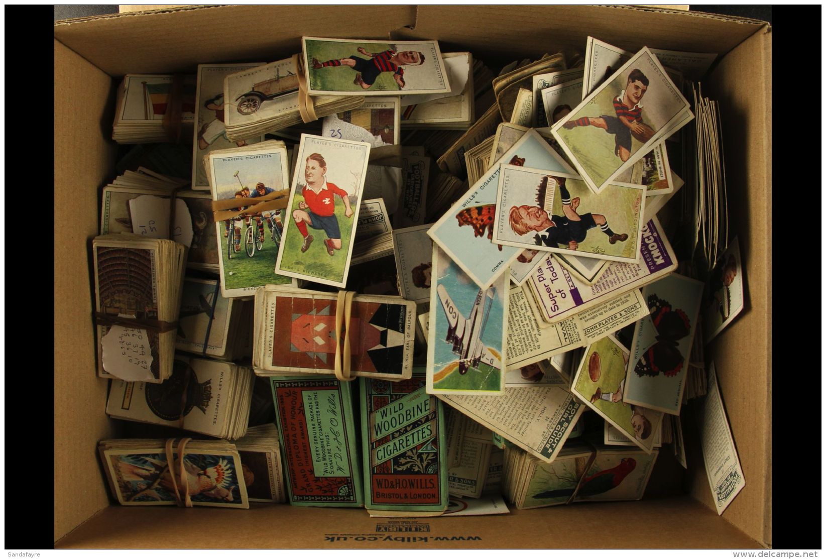 INTERESTING AND VALUABLE ACCUMULATION OF CIGARETTE &amp; TRADE CARDS - CHIEFLY PART SETS A Large Quantity Stored... - Non Classificati