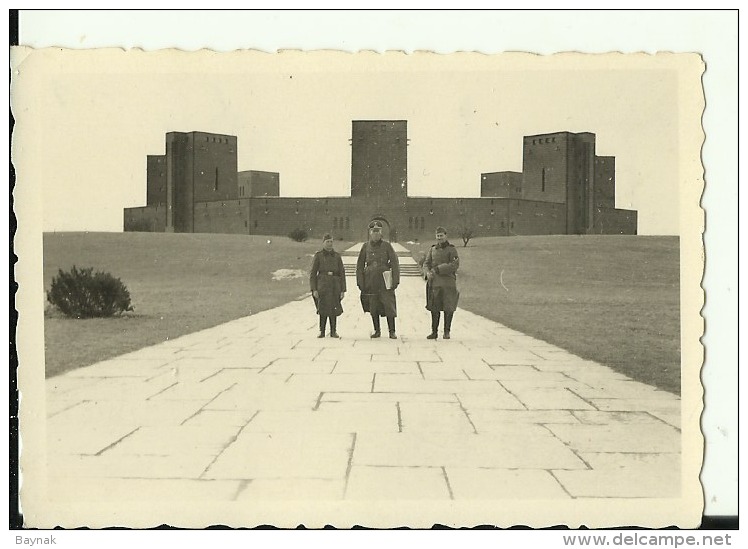 A205  --  DEUTSCHLAND   --  ORIGINAL PHOTO   --   8,5 Cm X 6 Cm  --   TANNENBERG DENKMAL - 1939-45