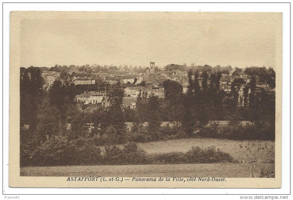 CPA - ASTAFFORT, PANORAMA DE LA VILLE, COTE NORD OUEST - Lot Et Garonne 47 - Cl. Tapie, Edit. Dubos, Tabac - Astaffort