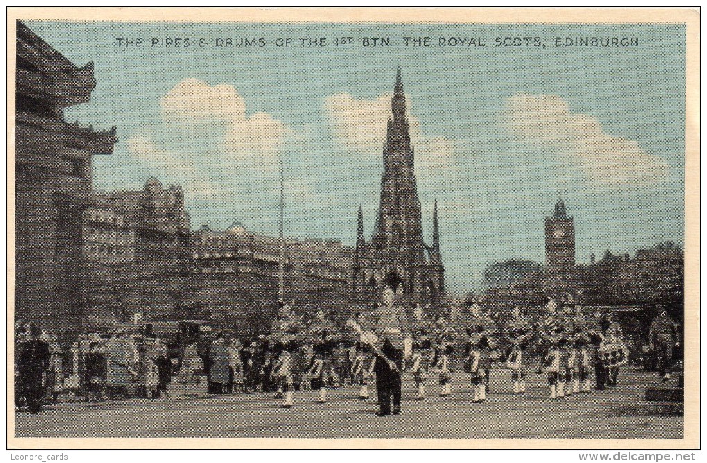 CPA.Edinburgh.The Pipes E- Drums Of The First BTN. The Royal Scots.Animé Soldat Jouant Cornemuse. - Sonstige & Ohne Zuordnung