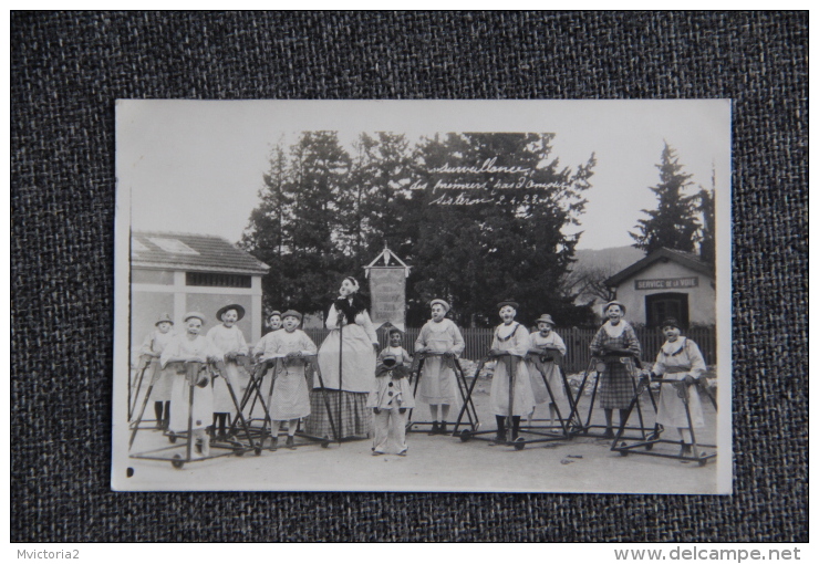 SISTERON - Carnaval Du 2 Avril 1923 - Surveillance Des Premiers Pas D'Amour - Sisteron