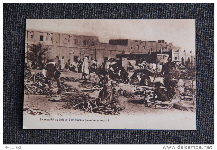 La Marché Au Bois à TOMBOUCTOU - Sudan