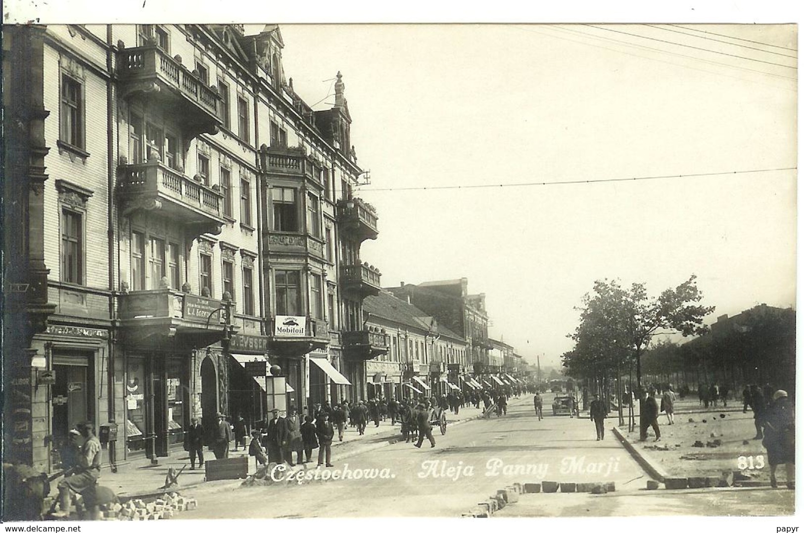 POLOGNE....CZESTOCHOWA...  CARTE-PHOTO.....Aleja  Panny Marji....rue Très Animée... - Polen