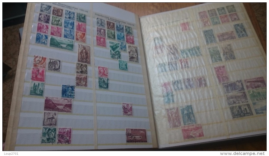 F0784 ALBUM TIMBRES ANCIENS ZONES AUTRICHE ITALIE A TRIER COTE ++ DÉPART 10€ - Sammlungen (im Alben)