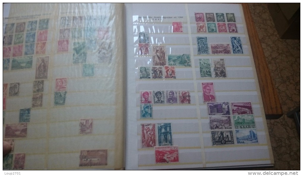 F0784 ALBUM TIMBRES ANCIENS ZONES AUTRICHE ITALIE A TRIER COTE ++ DÉPART 10€ - Sammlungen (im Alben)