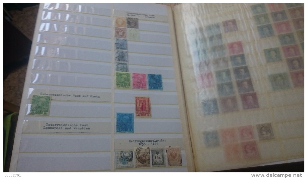 F0784 ALBUM TIMBRES ANCIENS ZONES AUTRICHE ITALIE A TRIER COTE ++ DÉPART 10€