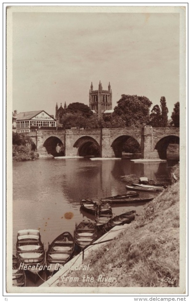 Hereford Cathedral From The River Real Photo - Boats, Bridge, Sullys Garage - Photo-Precision - Postmark 1954 - Herefordshire