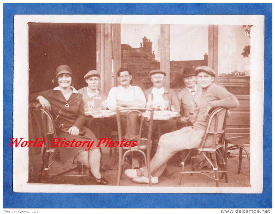 Photo Ancienne Snapshot - SANNOIS - Portrait D'une Terrasse De Café - 1928 - Guerra, Militares