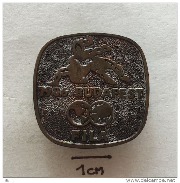 Badge (Pin) ZN002713 - Wrestling FILA Hungary (Magyarország) Budapest 1986 - Lotta