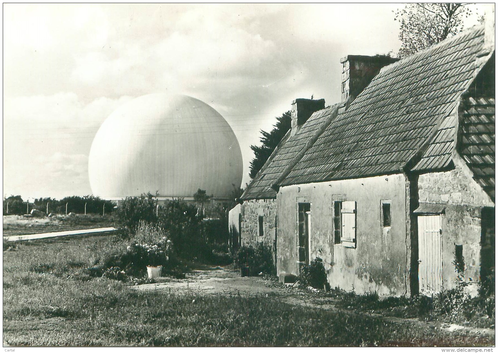 CPM - 22 - PLEUMEUR-BODOU - Station Spatiale - Le Radôme - Pleumeur-Bodou