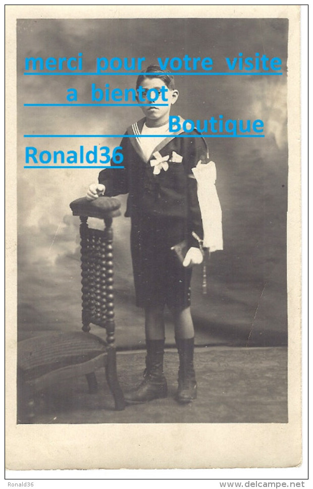 CP Portrait De Communiant Probabilités Famille BERTRAND Ou Amis De PUYRAVAULT SURGERES 17 Ou Env VARAIZE - Genealogia