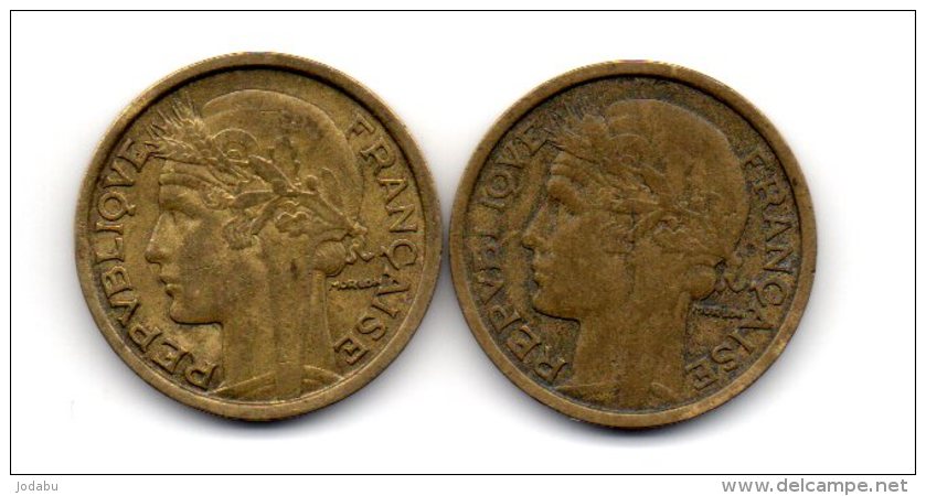 2 Belles Piéces De 1 Franc 1932 (2 Ouvert- Et- 2 Fermé Plus Rare ) - Variétés Et Curiosités