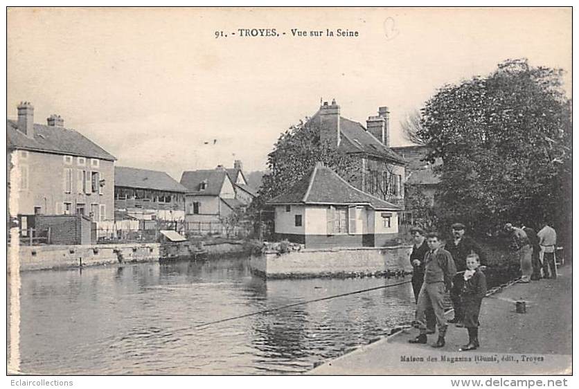 Troyes     10       La Seine  . Pêche A La Ligne - Troyes