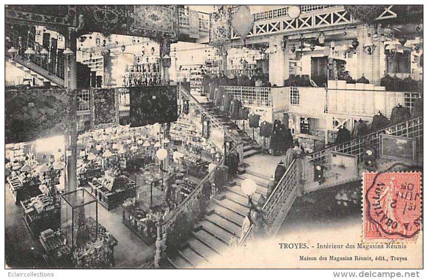 Troyes     10        Intérieur Des Magasins Réunis - Troyes