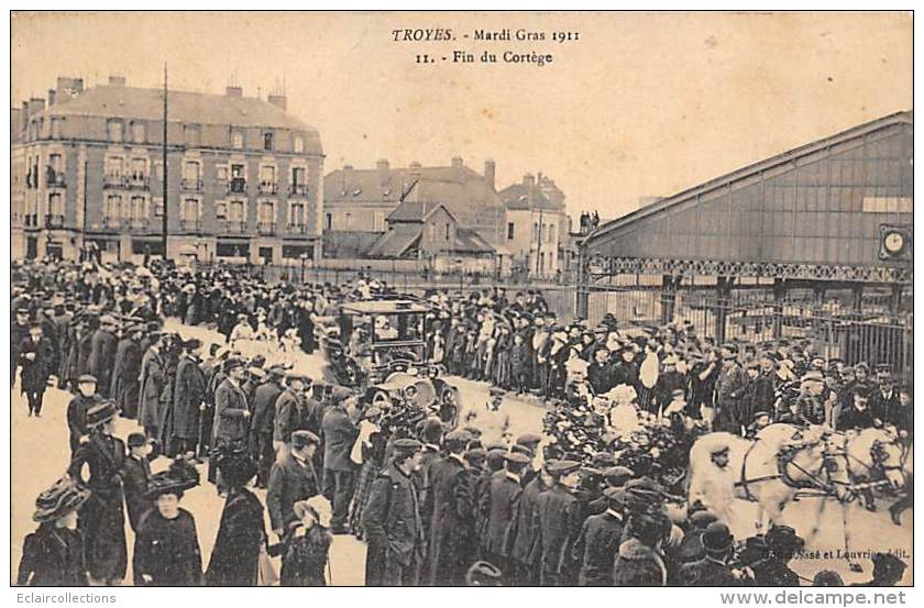 Troyes     10       Mardi Gras 1911. Fin Du Cortège - Troyes