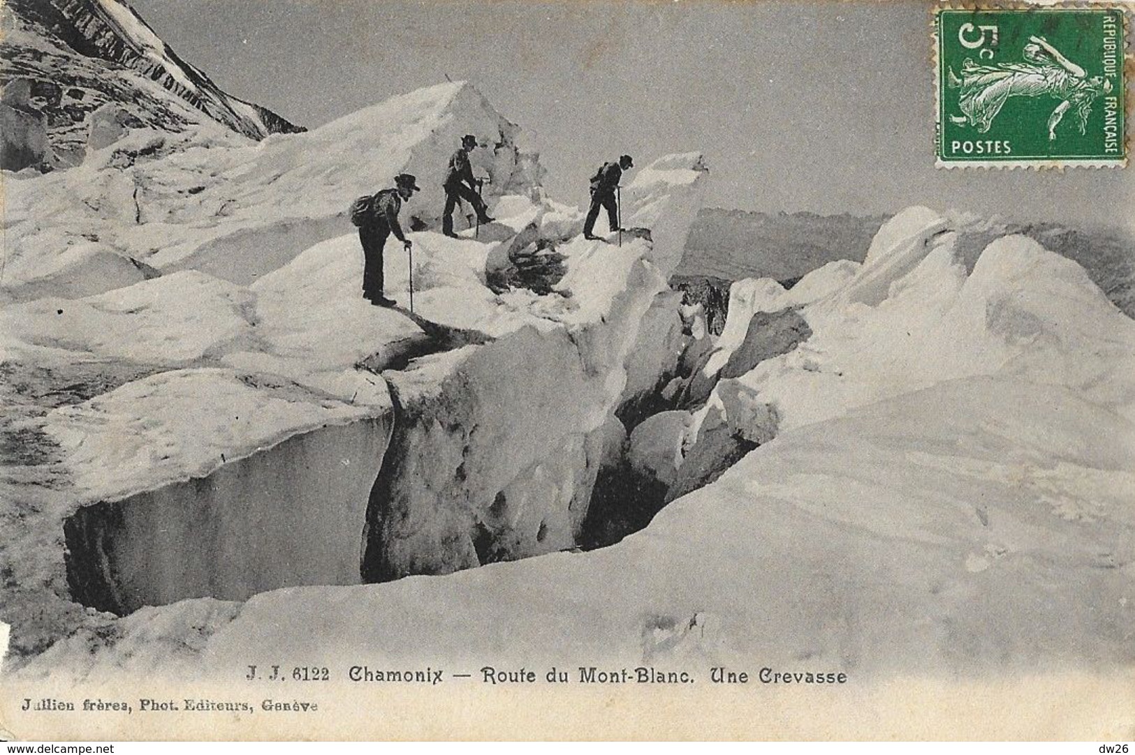 Chamonix - Route Du Mont-Blanc, Une Crevasse Dans La Mer De Glace - Edition Jullien Frères - Alpinisme