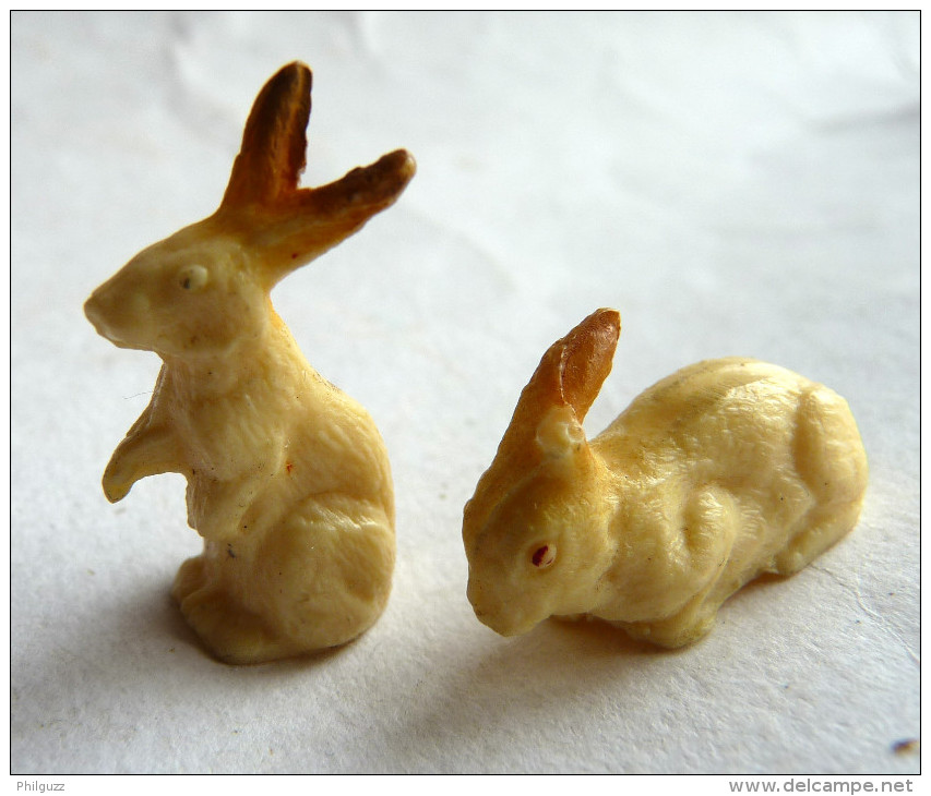 FIGURINE CLAIRET  - ANIMAUX ANIMAL DE LA FERME - LAPIN 2 Lapins Dont 1 1 Oreille Cassée Pas Starlux - Autres & Non Classés