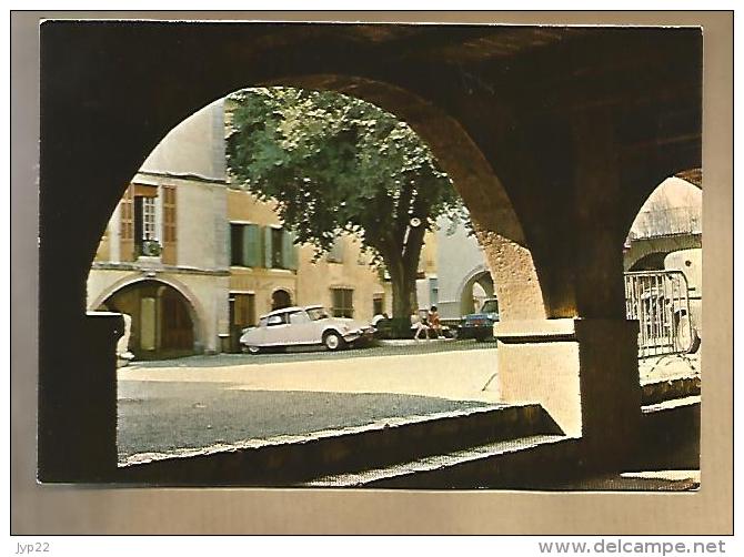 Jolie CP 06 Valbonne La Place Et Les Arcades - écrite 4-02-1973 - Vieille Voiture Citroën DS - Ed SEPT 199-59 - Andere & Zonder Classificatie