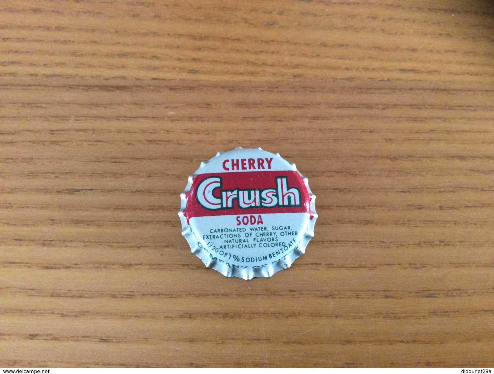 Ancienne Capsule De Soda "Crush CHERRY SODA PITTSBURGH SEVEN UP BOTTLING COMPANY" Etats-Unis (USA) (intérieur Liège) - Soda