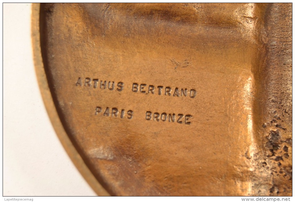 Tape De Bouche Marine Nationale B.R. HENRI POINCARE, Bronze Paris Pour Arthus Bertrand - Boats