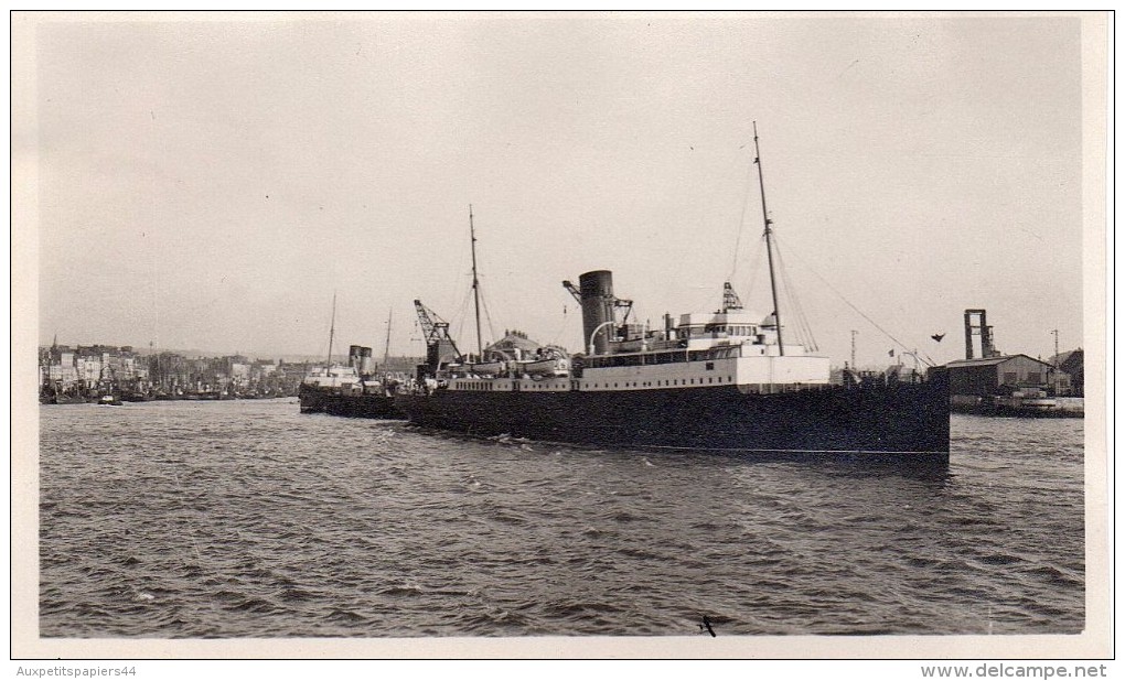Photo Originale Navire Et Port - Boulogne Sur Mer - 62200 - Ambiance Port Et Bateau De Croisière En Juillet 1932 - Bateaux