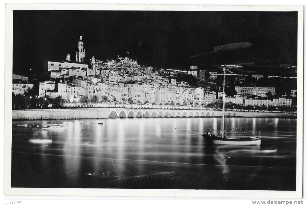 MENTON (06) Carte Photo Vue Nocturne De La Ville - Menton