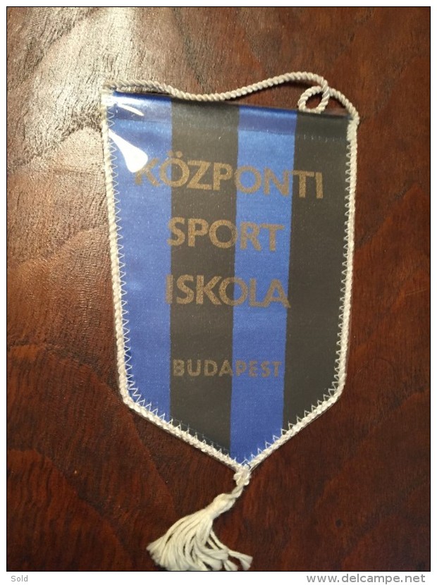 Pennant - Fanion KSI 1963 / KOZPONTI SPORT ISKOLA Budapest! (3) - Habillement, Souvenirs & Autres