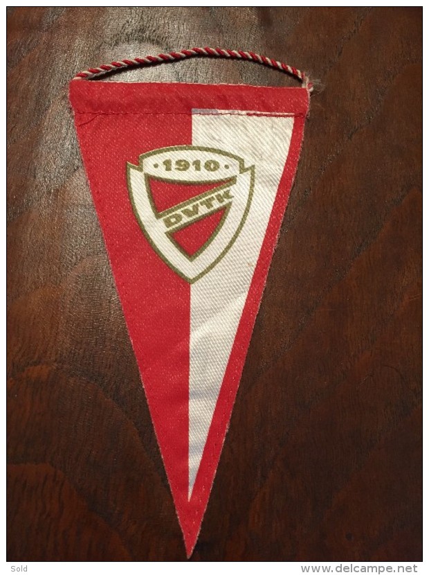 Pennant - Fanion DIOSGYOR 1910  FOOTBALL SPORT CLUB - Apparel, Souvenirs & Other