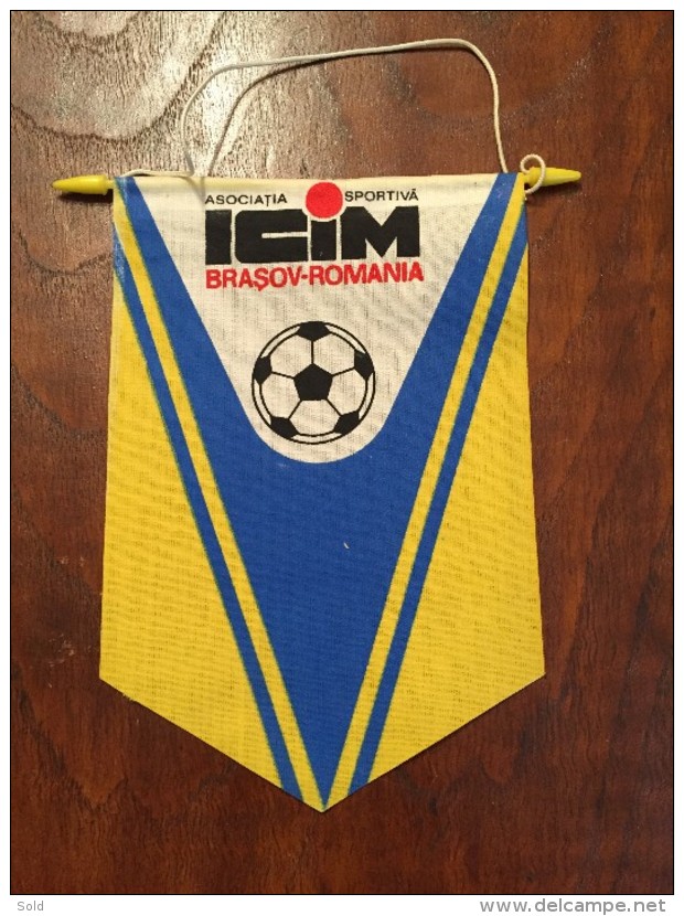 Pennant - Fanion Romania ASOCIATIA SPORTIVA ICIM BRASOV ROMANIA FOOTBALL - Habillement, Souvenirs & Autres